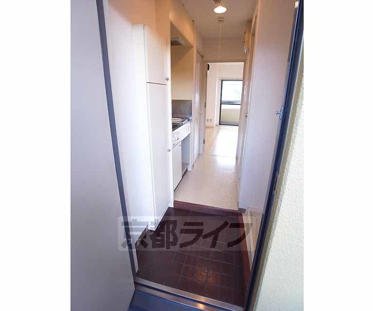 玄関　ハンガーパイプ付きのクローゼット