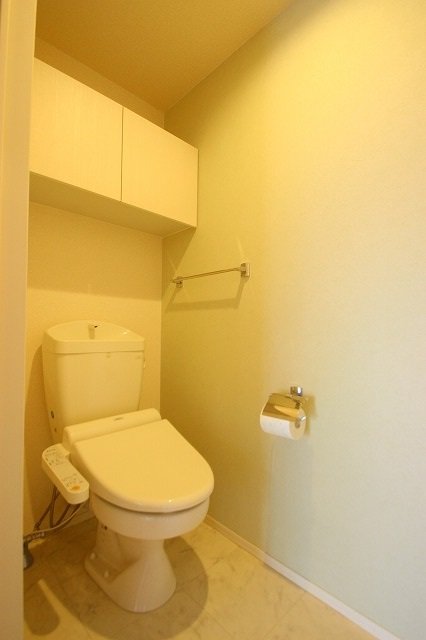 トイレ　同物件別号室