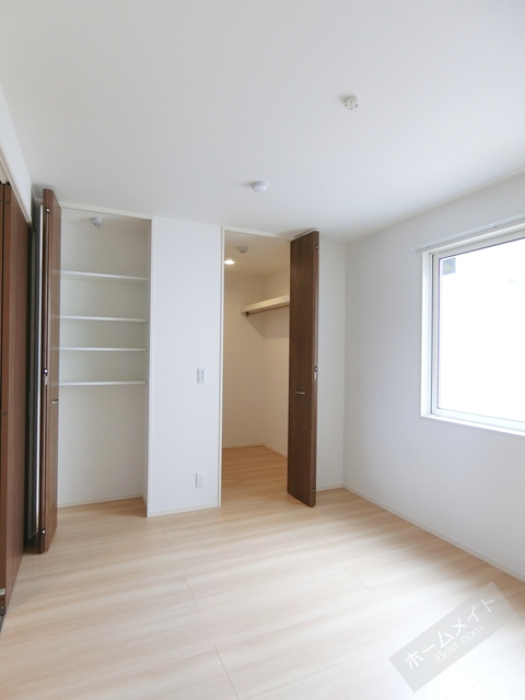 収納　大容量のウォークインクローゼット付き♪