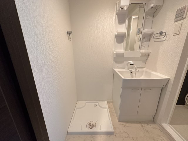 洗面設備　同一タイプです。