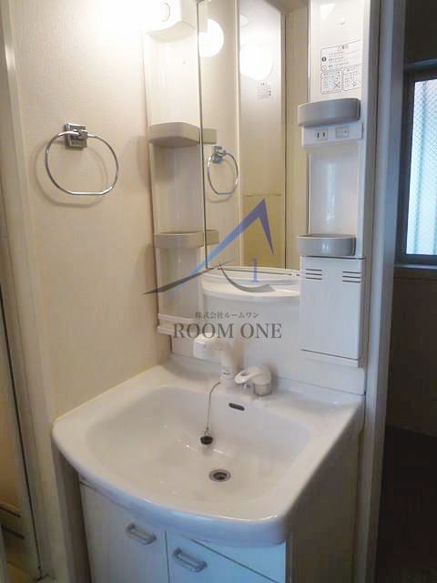 洗面設備　洗面台です。