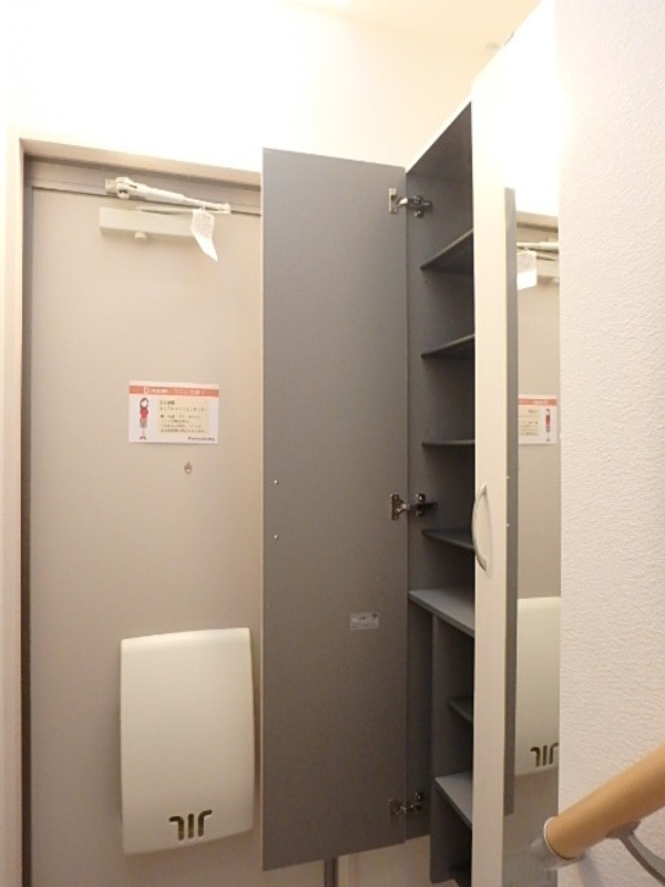 玄関　図面と現状に相違がある場合には現状を優先