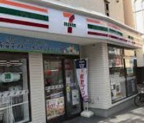 コンビニ　セブンイレブン初台店（コンビニ）まで486m