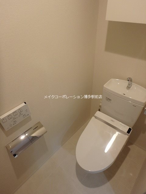 トイレ　写真別部屋