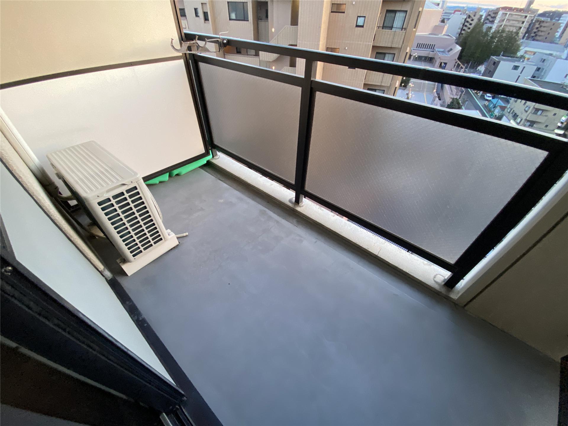 バルコニー　洗濯物が干せる南向きのバルコニーです