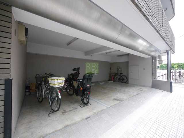 駐車場　ラ・ベルロシェ