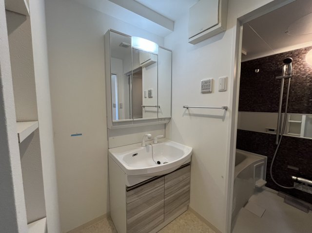 洗面設備　GRANDUKE千代田regaria