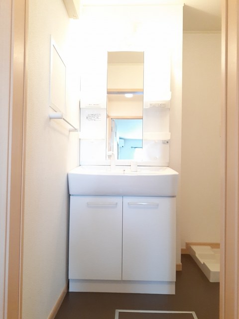 洗面設備　シャワー付き洗面台♪