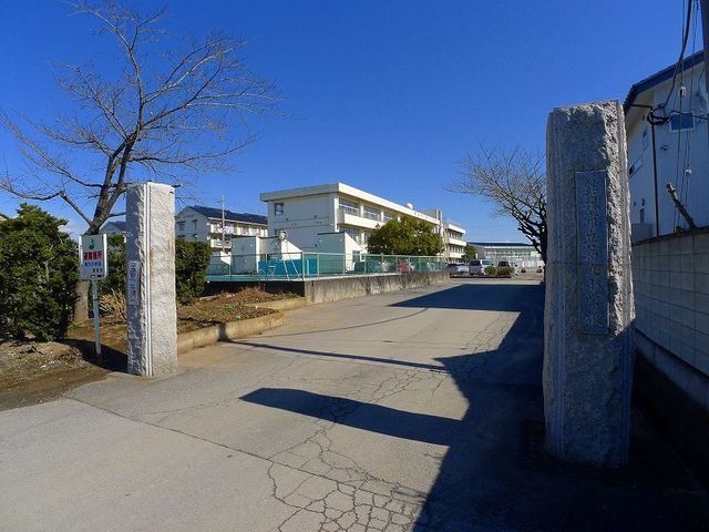 小学校　館林市立第九小学校（小学校）まで400m