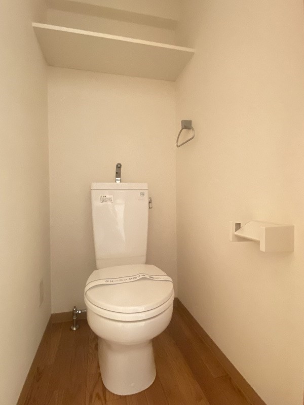 トイレ　※同仕様写真