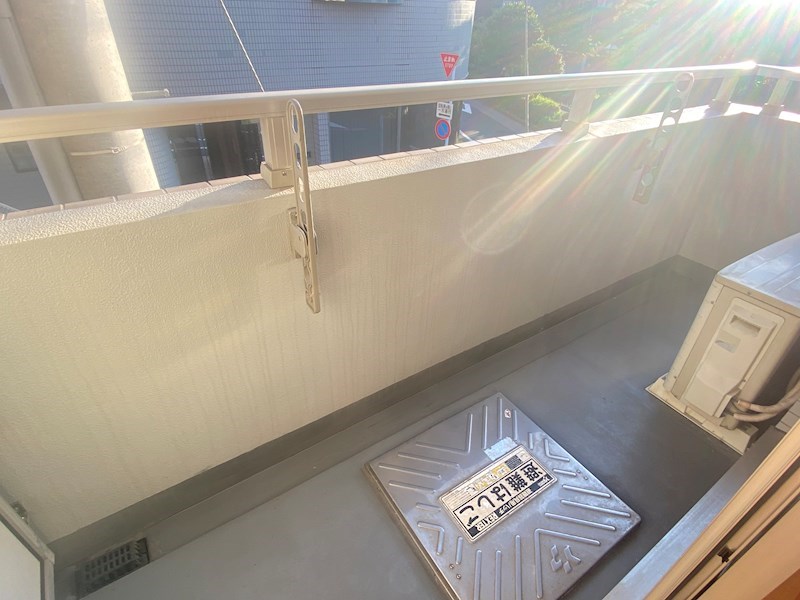 バルコニー　※同仕様写真