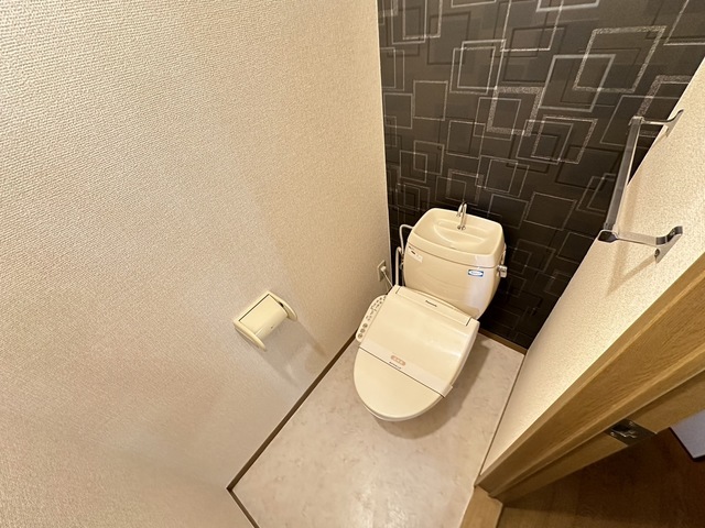 トイレ　別部屋参考写真です