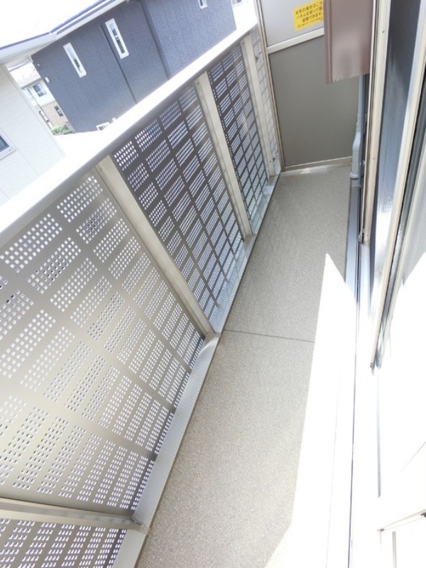 バルコニー　図面と現状に相違がある場合には現状を優先