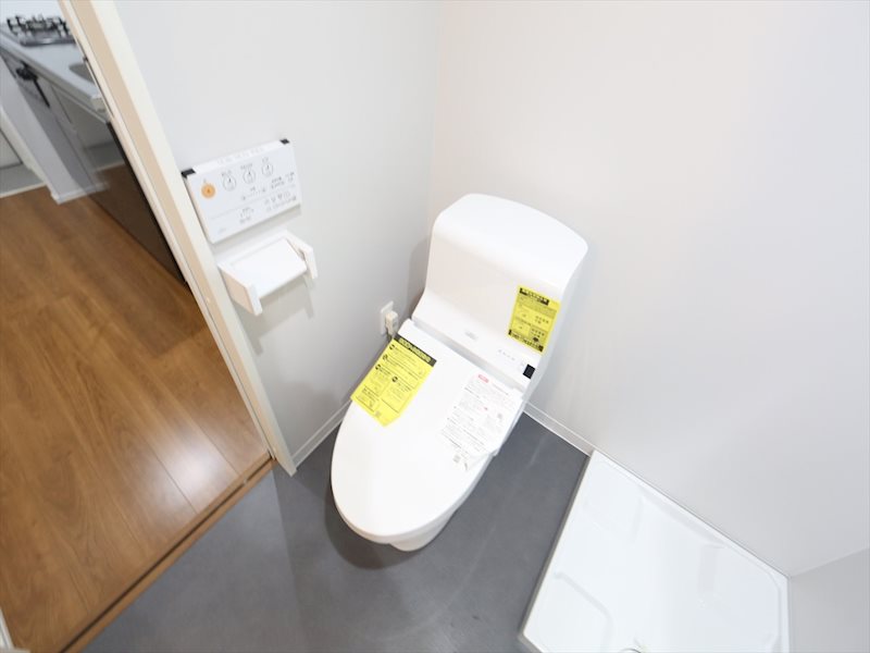 トイレ　温水洗浄暖房便座付トイレ