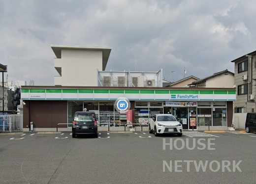 コンビニ　ファミリーマート西七条名倉町店（コンビニ）まで303m