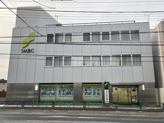 銀行　三井住友銀行喜多見支店（銀行）まで851m