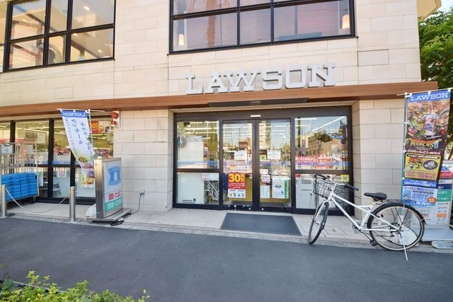 コンビニ　ローソン成城6丁目店（コンビニ）まで603m