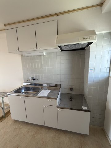 キッチン　別部屋参考用写真