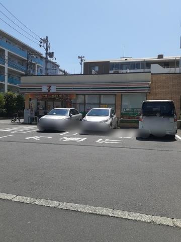 コンビニ　セブンイレブン（コンビニ）まで130m