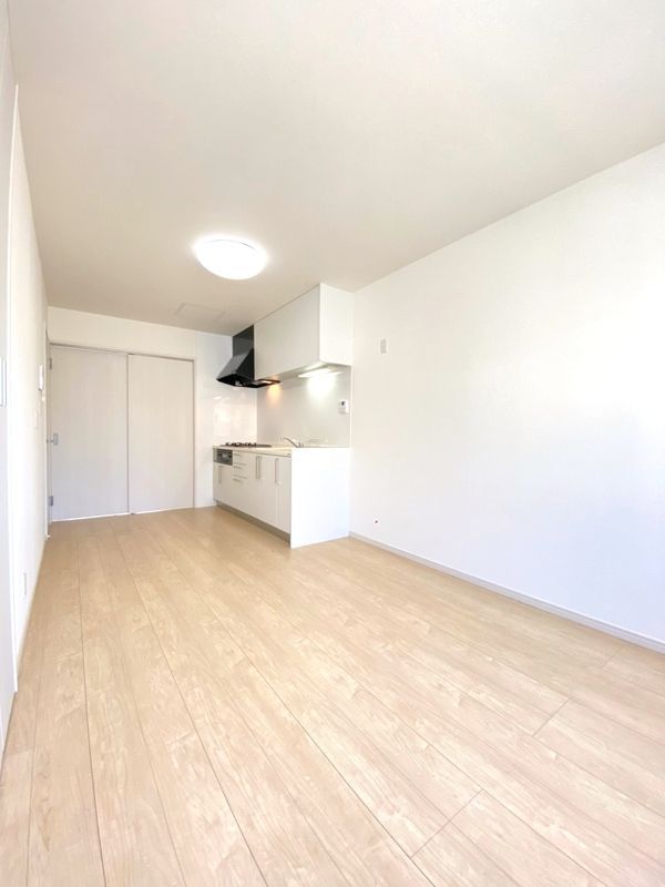 居室・リビング　☆明るい洋室☆