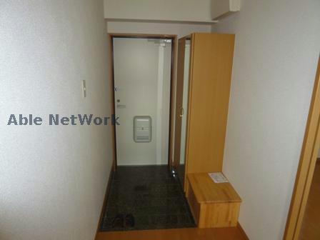 玄関　別部屋イメージ画像