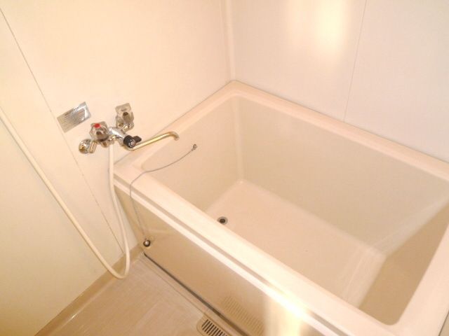 バス・シャワールーム　別部屋参考写真