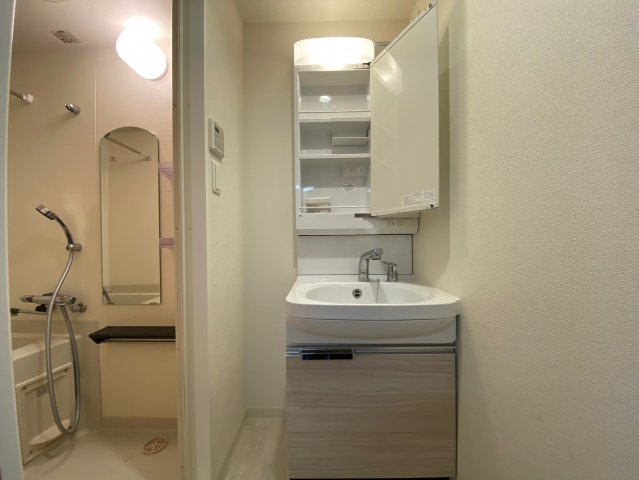 洗面設備　洗面所です