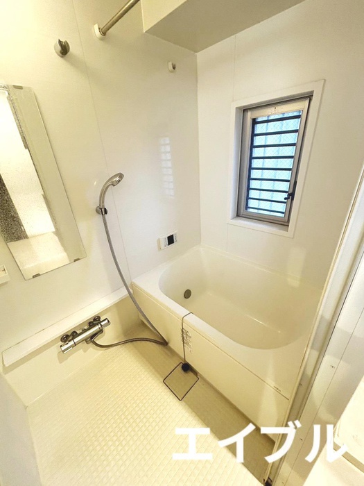 バス・シャワールーム　※写真は同型タイプ、現況優先。