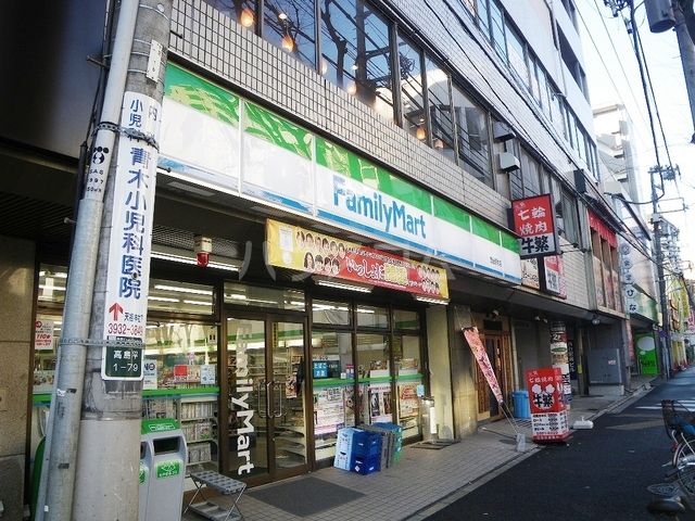 コンビニ　ファミリーマート 西台駅前店（コンビニ）まで1011m