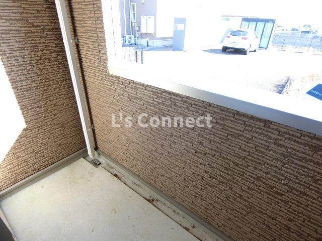 バルコニー　晴れた日には洗濯物もたくさん干せます。