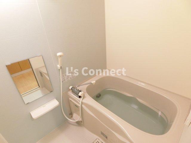 バス・シャワールーム　追焚き、浴室乾燥付きのお風呂。