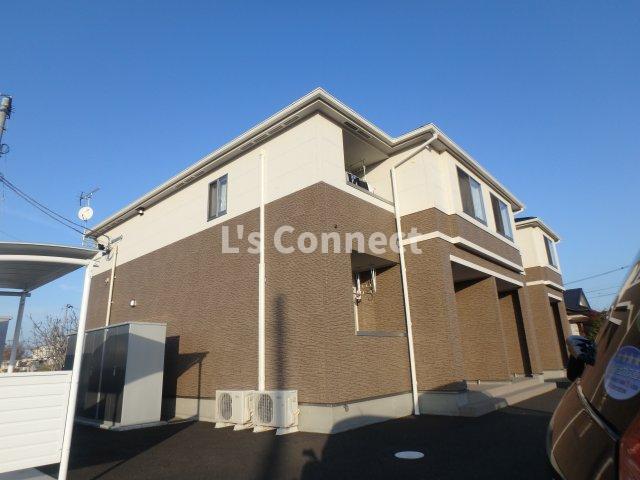 建物外観　２０１５年築のアパートです。