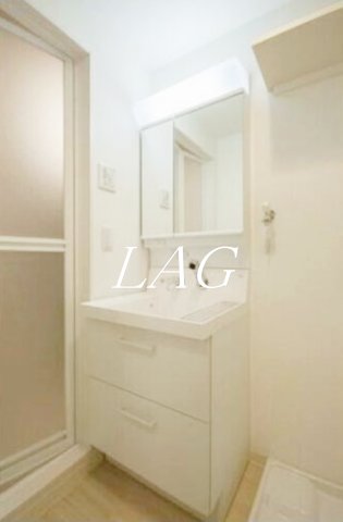 洗面設備　独立洗面台です。