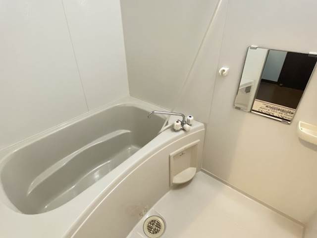 バス・シャワールーム　写真は現状を優先します。