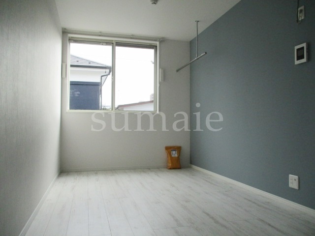 居室・リビング　アクセントクロスがオシャレ☆彡