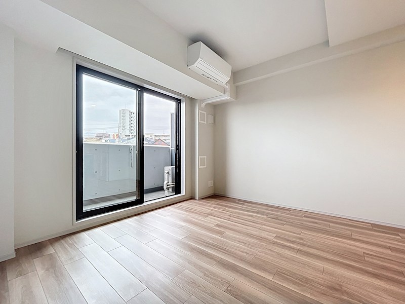 居室・リビング　※別部屋の写真です