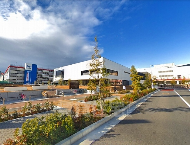 スーパー　ららぽーと名古屋みなとアクルス（スーパー）まで719m