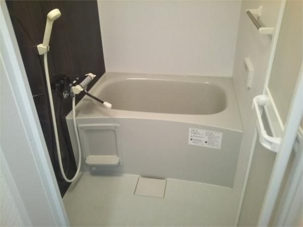 バス・シャワールーム　別部屋参考写真