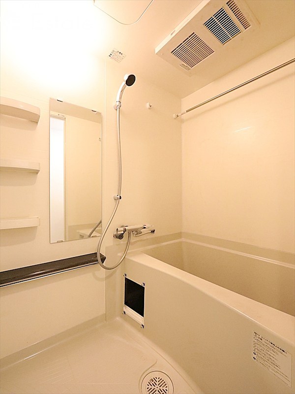 バス・シャワールーム　バスルーム