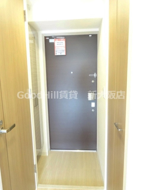 玄関　ジュネス新大阪レジデンス