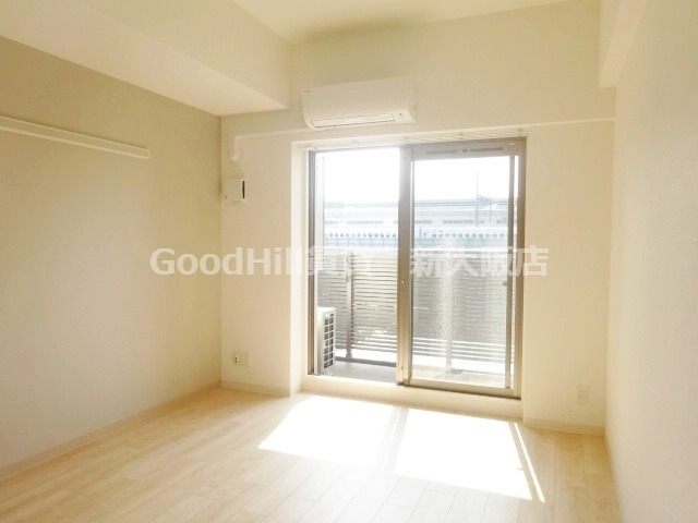 居室・リビング　ジュネス新大阪レジデンス