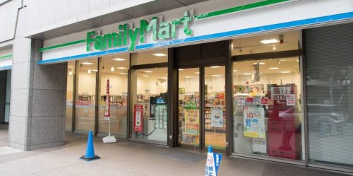 コンビニ　ファミリーマート 朝日生命代田橋ビル店（コンビニ）まで336m