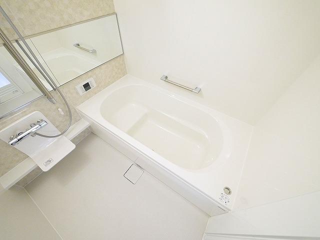 バス・シャワールーム　お風呂で日々の疲れを落としましょう