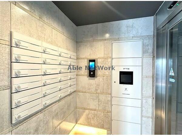 エントランス　エントランス部分