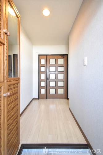 玄関　参考写真（※内装が異なる場合がございます。現状優先）