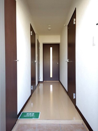 玄関　類似室内、内装は異なる場合あり