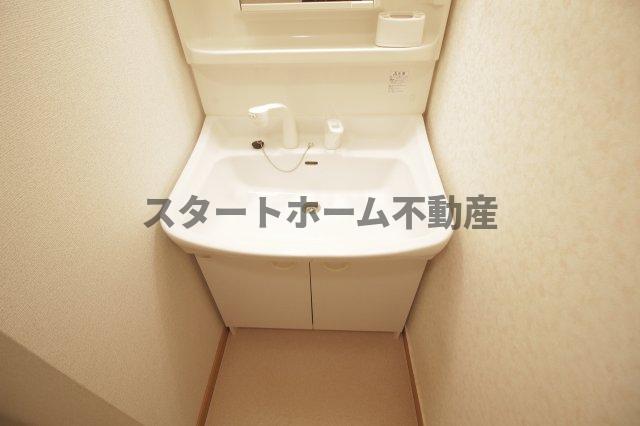 洗面設備　忙しい朝には欠かせない洗面所です