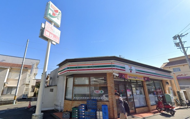 コンビニ　セブン－イレブン　清水草薙店（コンビニ）まで900m