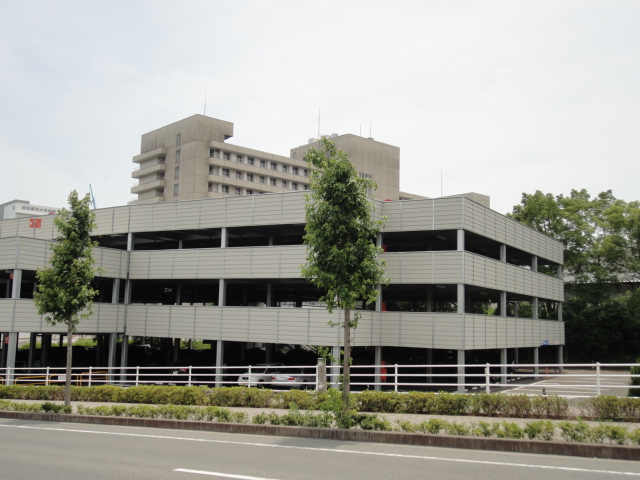 病院　浜松医科大学医学部附属病院（病院）まで877m