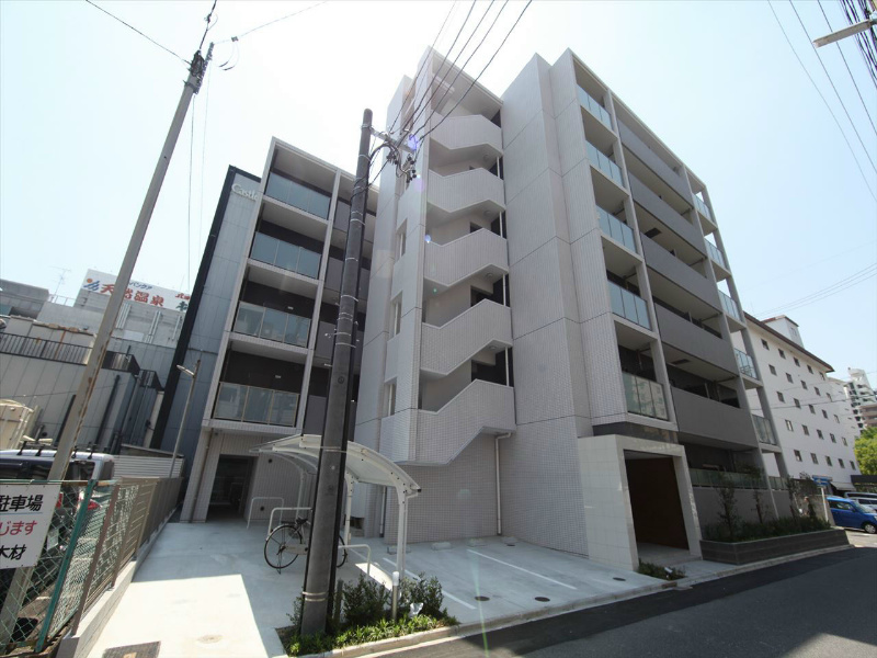 建物外観　外観　オートロック　防犯カメラ